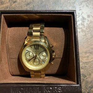 NEVER WORN WOMENS MICHAEL KORS WATCH
